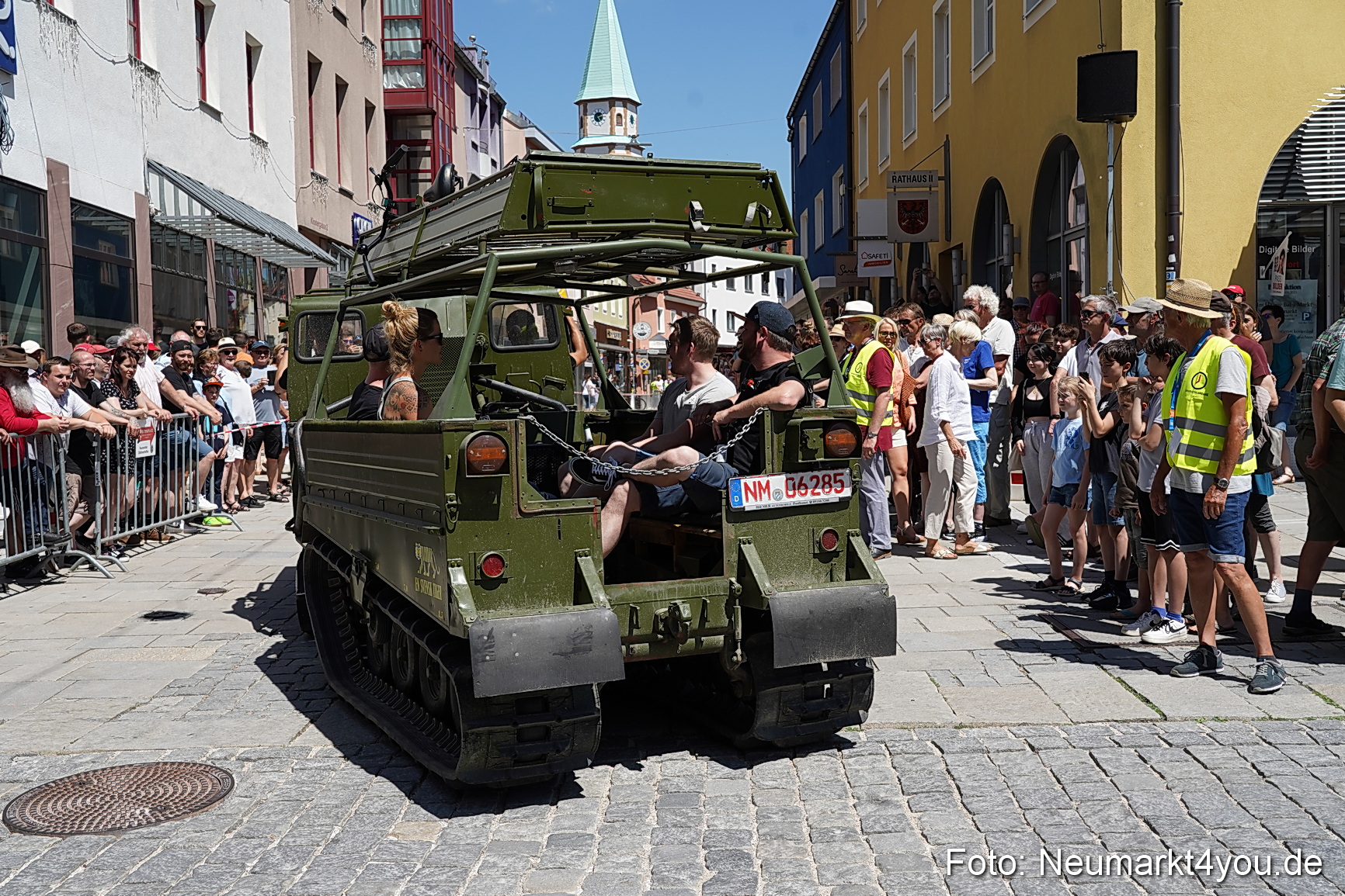 Oldtimertreffen Neumarkt Start der Ausfahrt 2023 0074