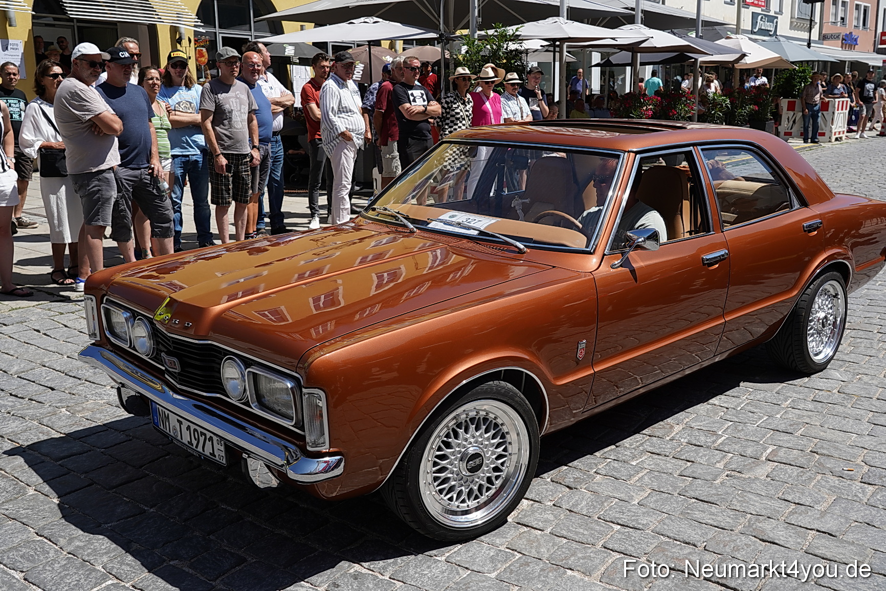 Oldtimertreffen Neumarkt Start der Ausfahrt 2023 0112