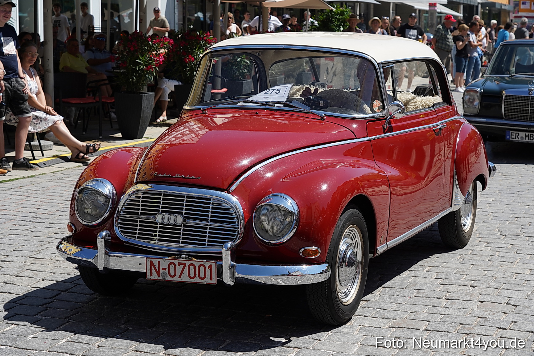 Oldtimertreffen Neumarkt Start der Ausfahrt 2023 0114