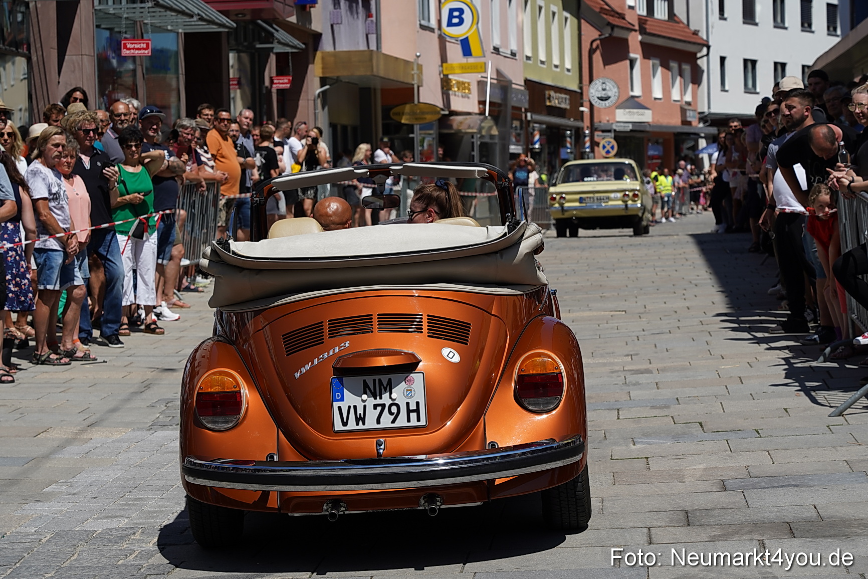 Oldtimertreffen Neumarkt Start der Ausfahrt 2023 0122