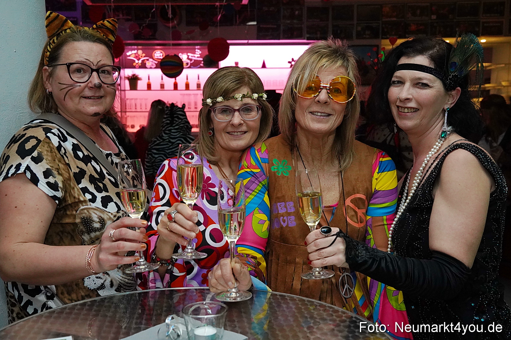 Weiberfasching Neumarkt 2023 0012