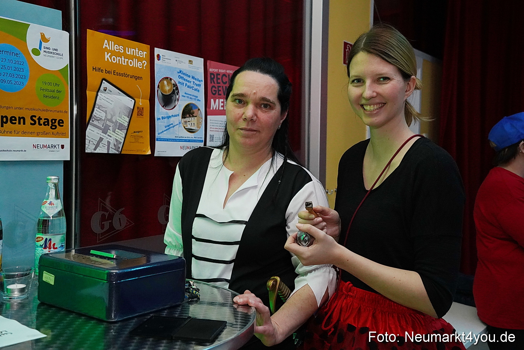 Weiberfasching Neumarkt 2023 0021