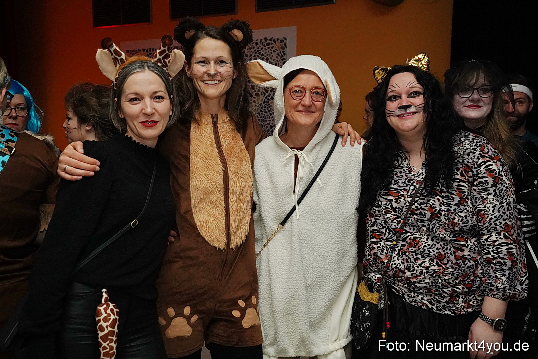 Weiberfasching Neumarkt 2023 0036