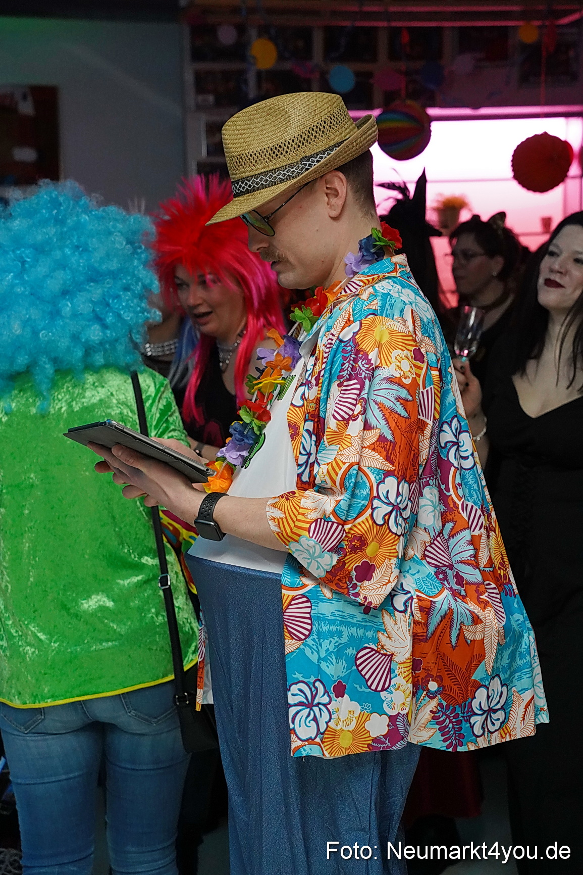 Weiberfasching Neumarkt 2023 0039