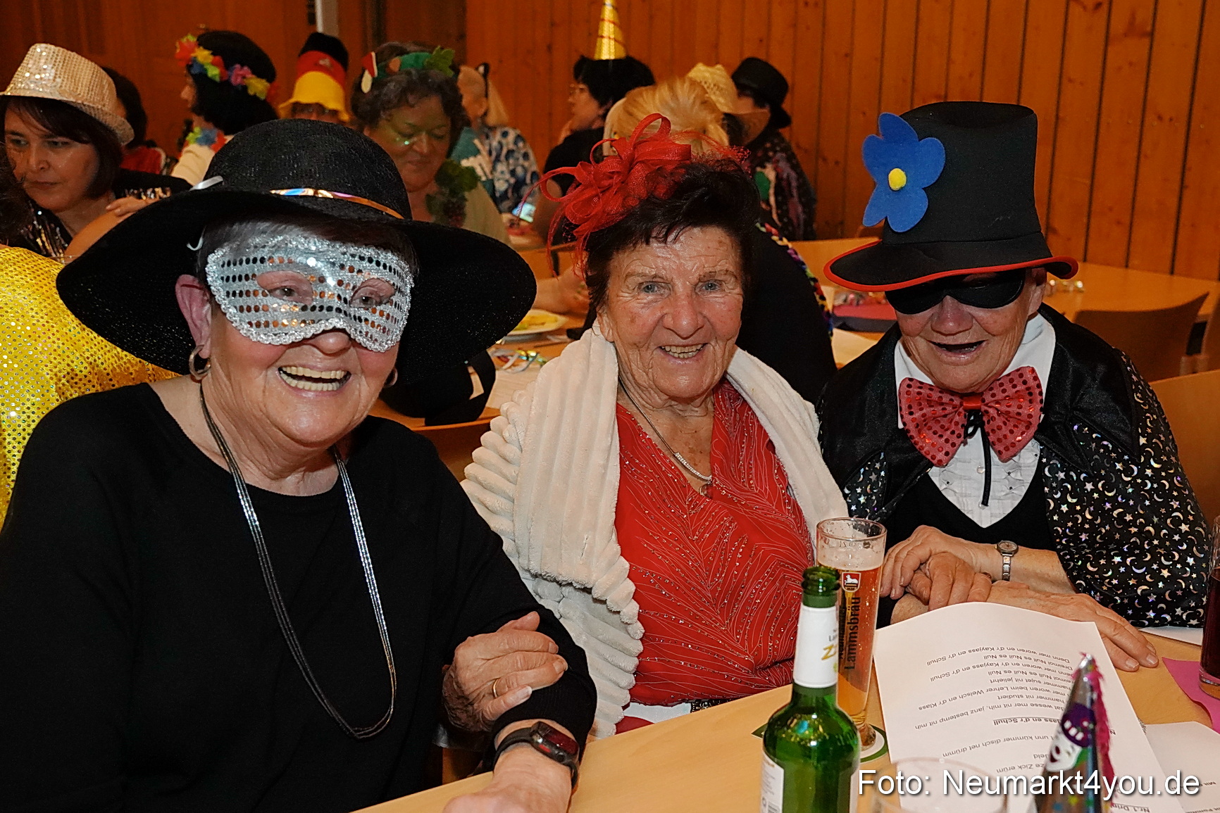 Weiberfasching Neumarkt 2023 0077