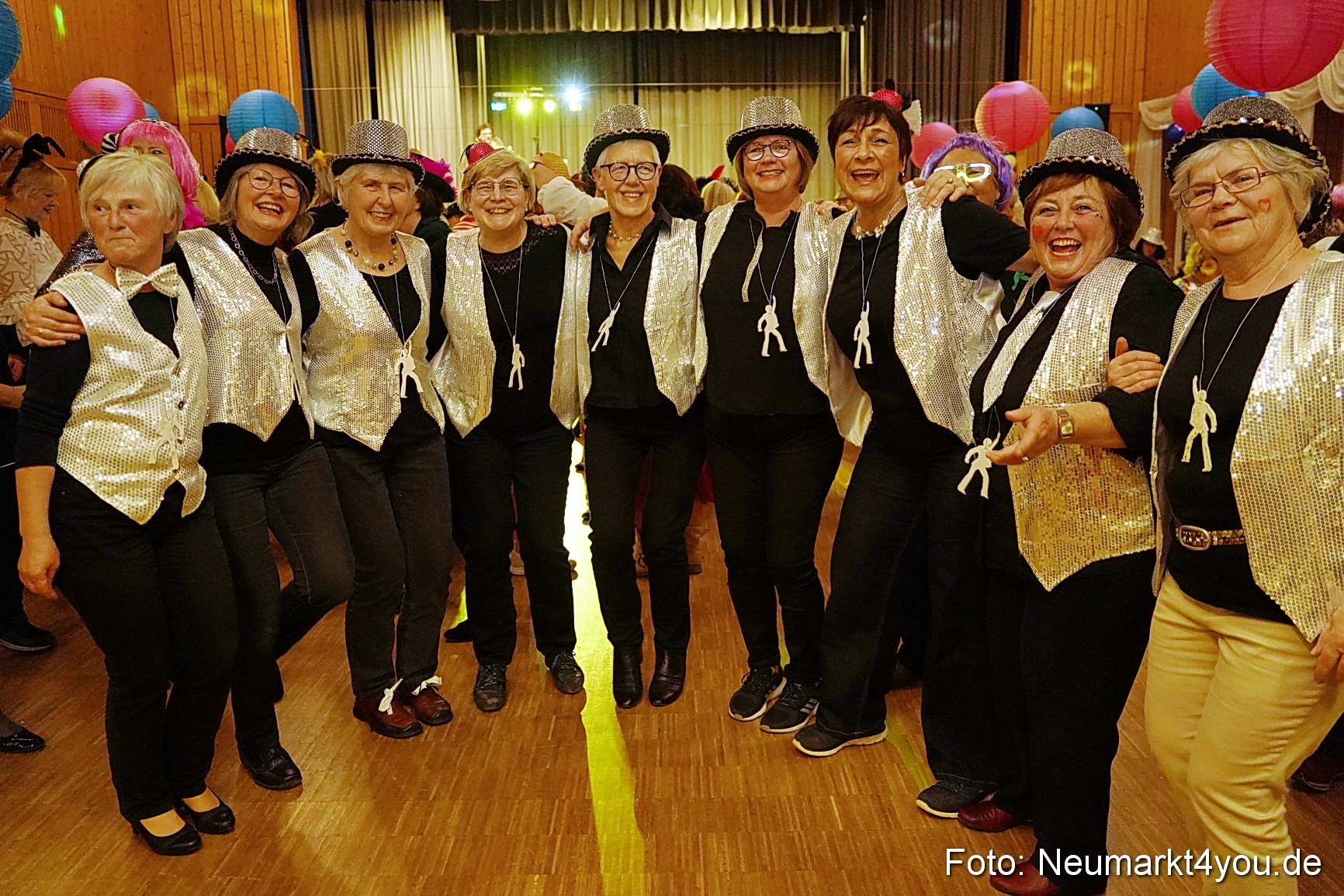 Weiberfasching Neumarkt 2023 0090