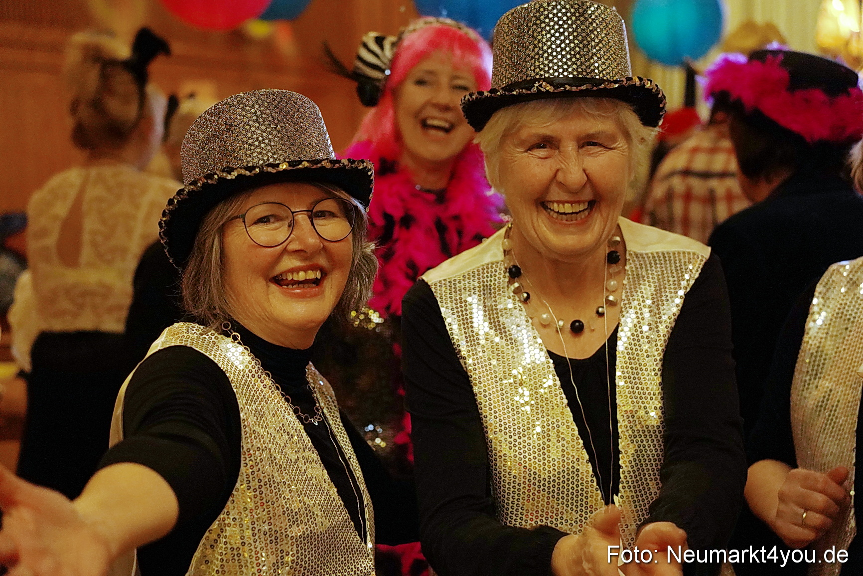 Weiberfasching Neumarkt 2023 0091