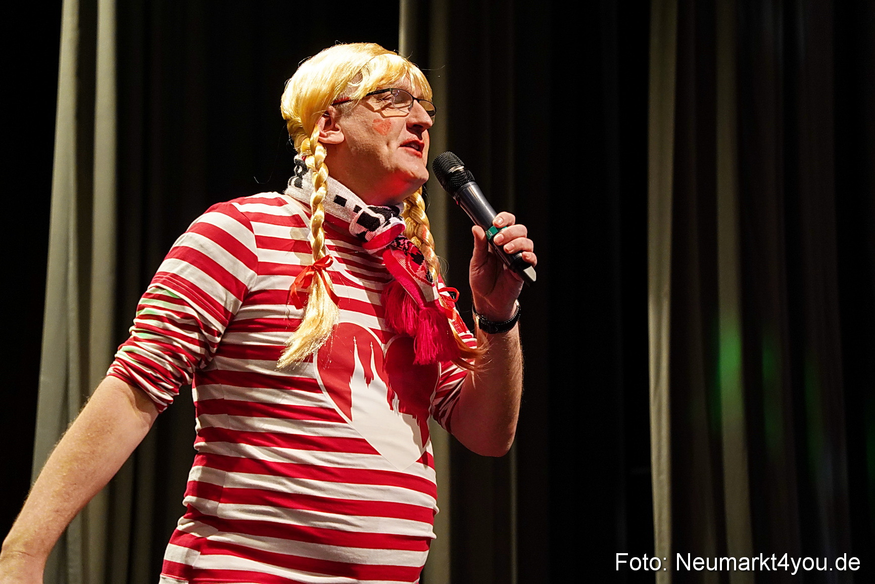 Weiberfasching Neumarkt 2023 0114