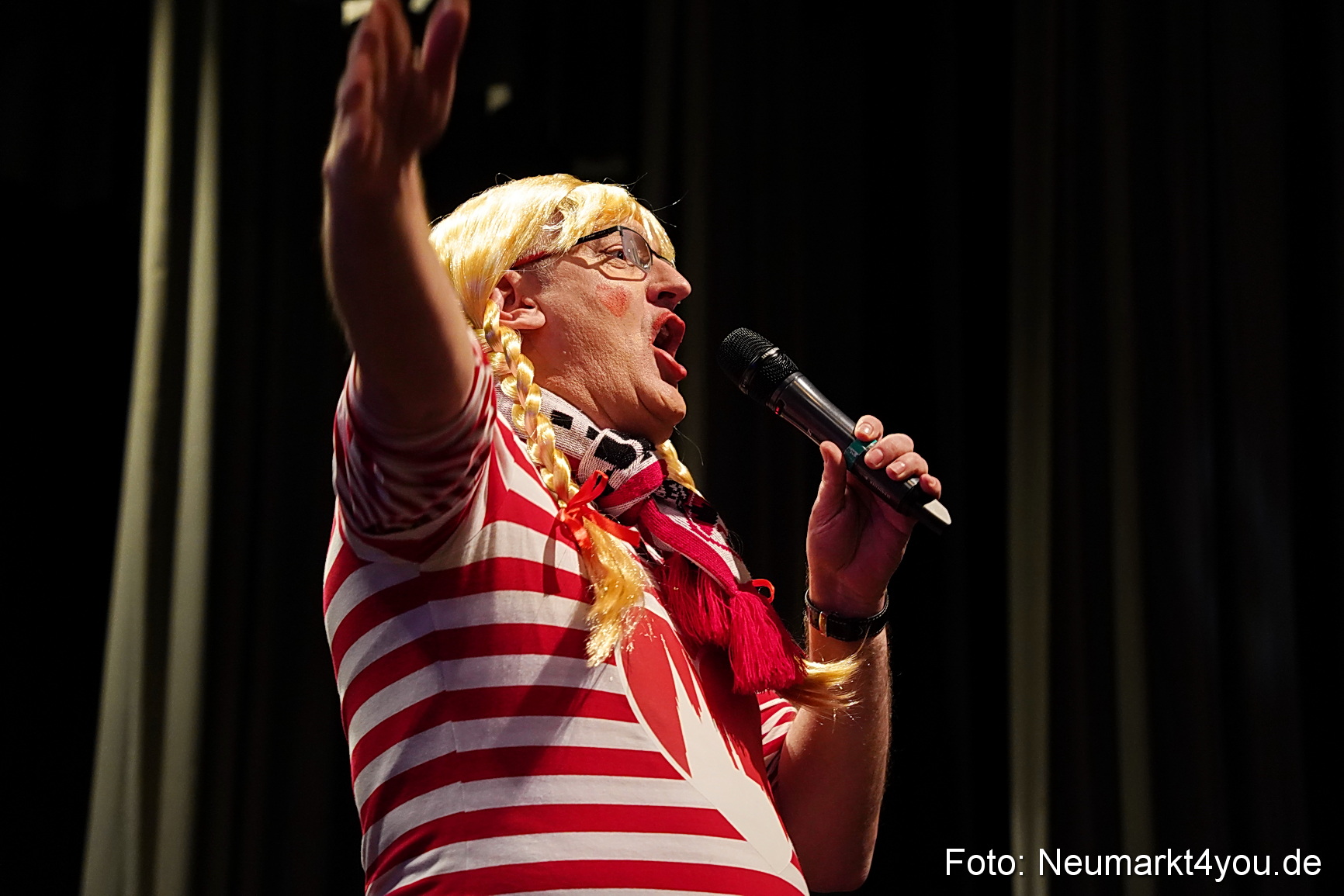 Weiberfasching Neumarkt 2023 0115