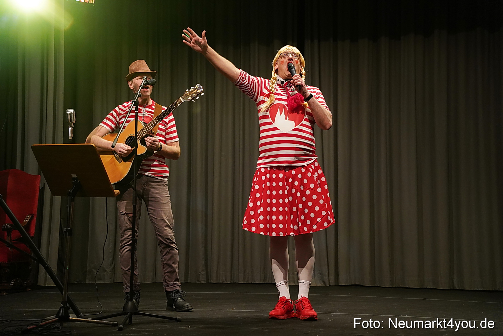 Weiberfasching Neumarkt 2023 0118