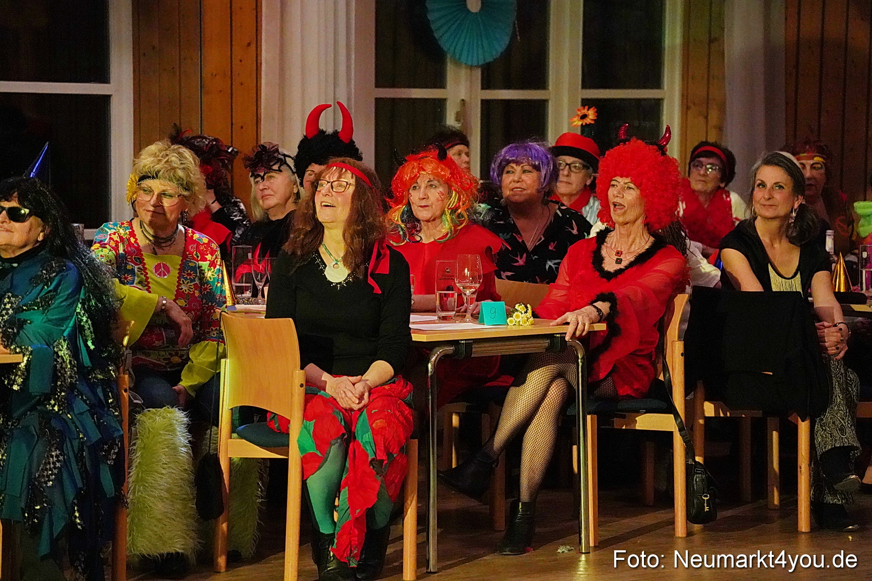 Weiberfasching Neumarkt 2023 0119