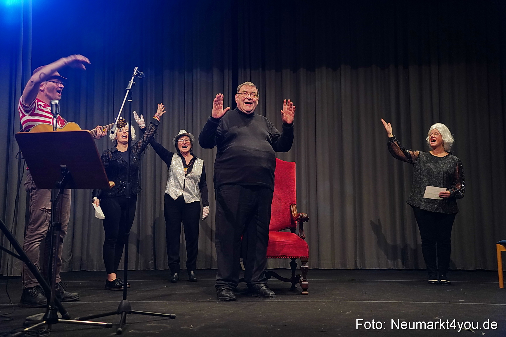 Weiberfasching Neumarkt 2023 0125