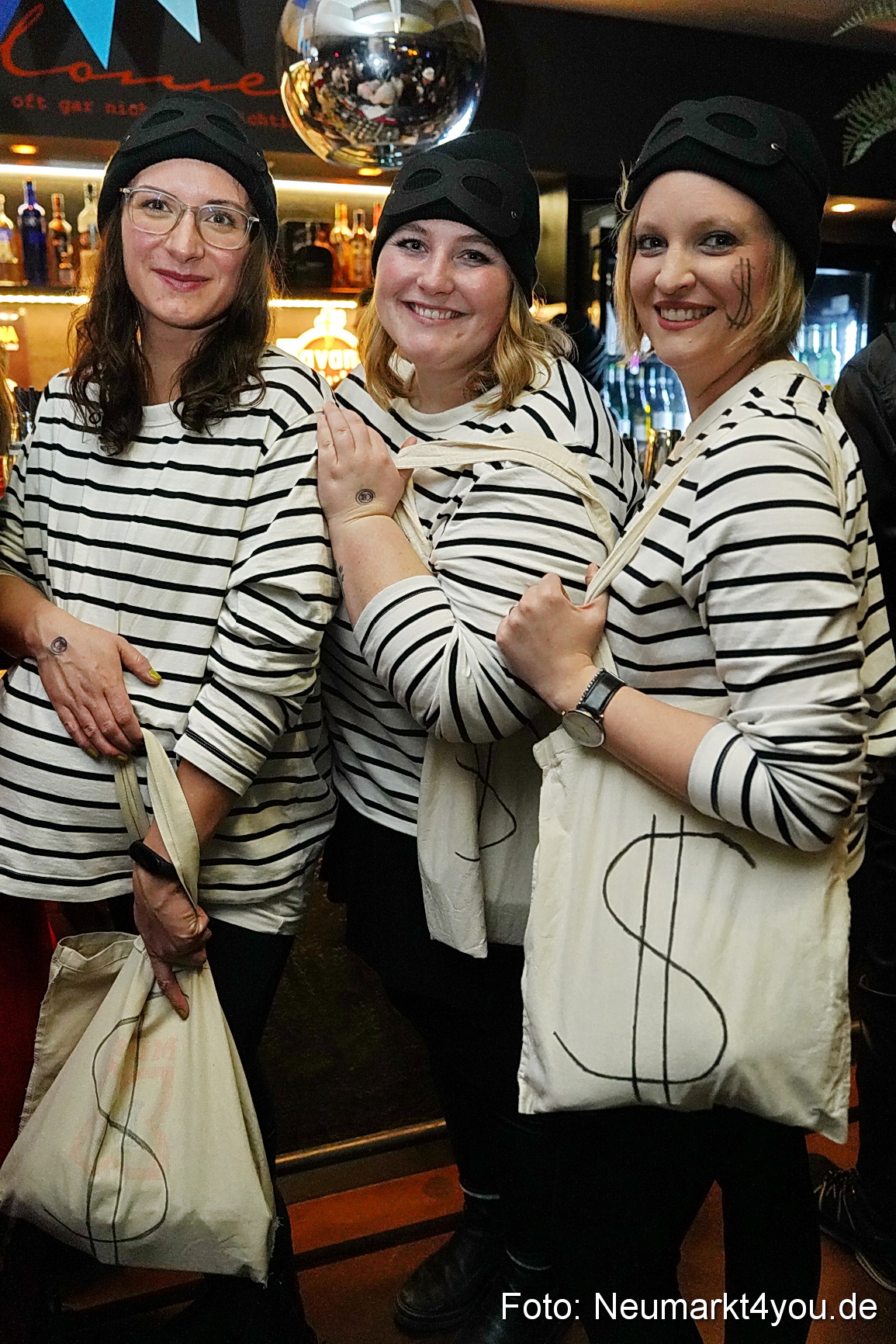 Weiberfasching Neumarkt 2023 0137