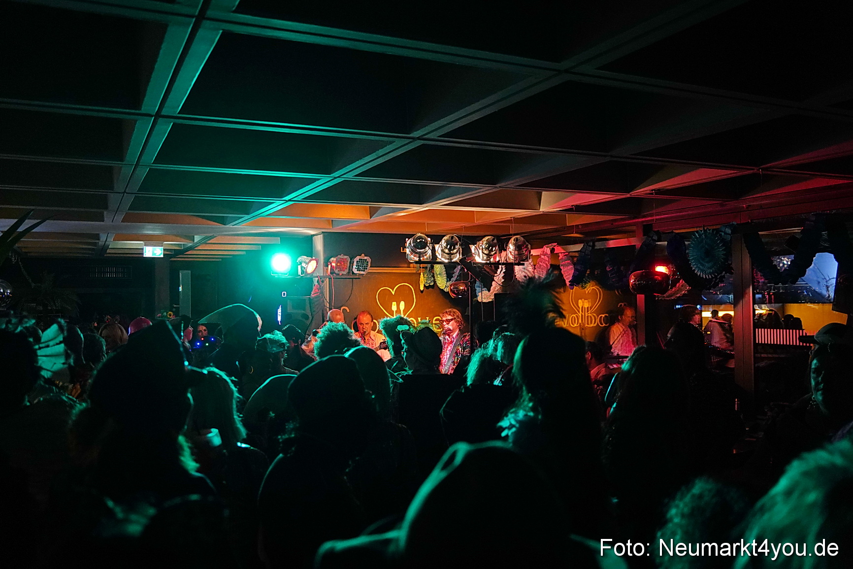 Weiberfasching Neumarkt 2023 0142