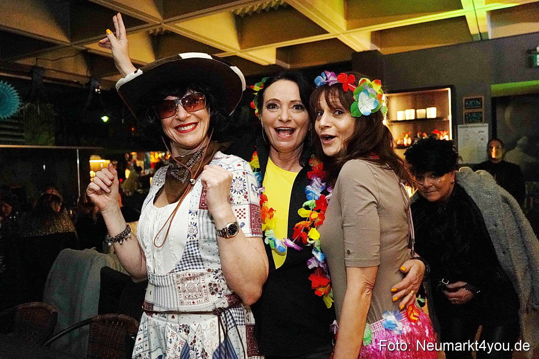 Weiberfasching Neumarkt 2023 0146