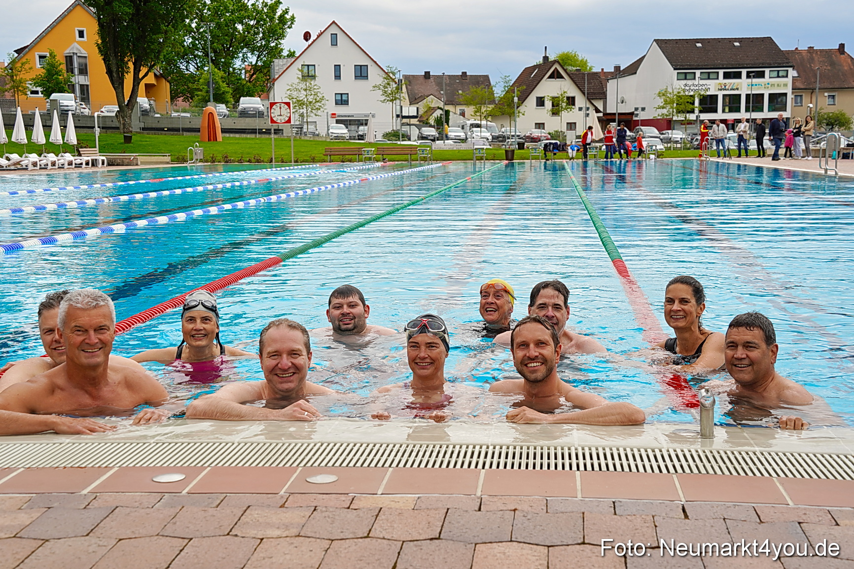 Anschwimmen Freibad Neumarkt 2024 0001