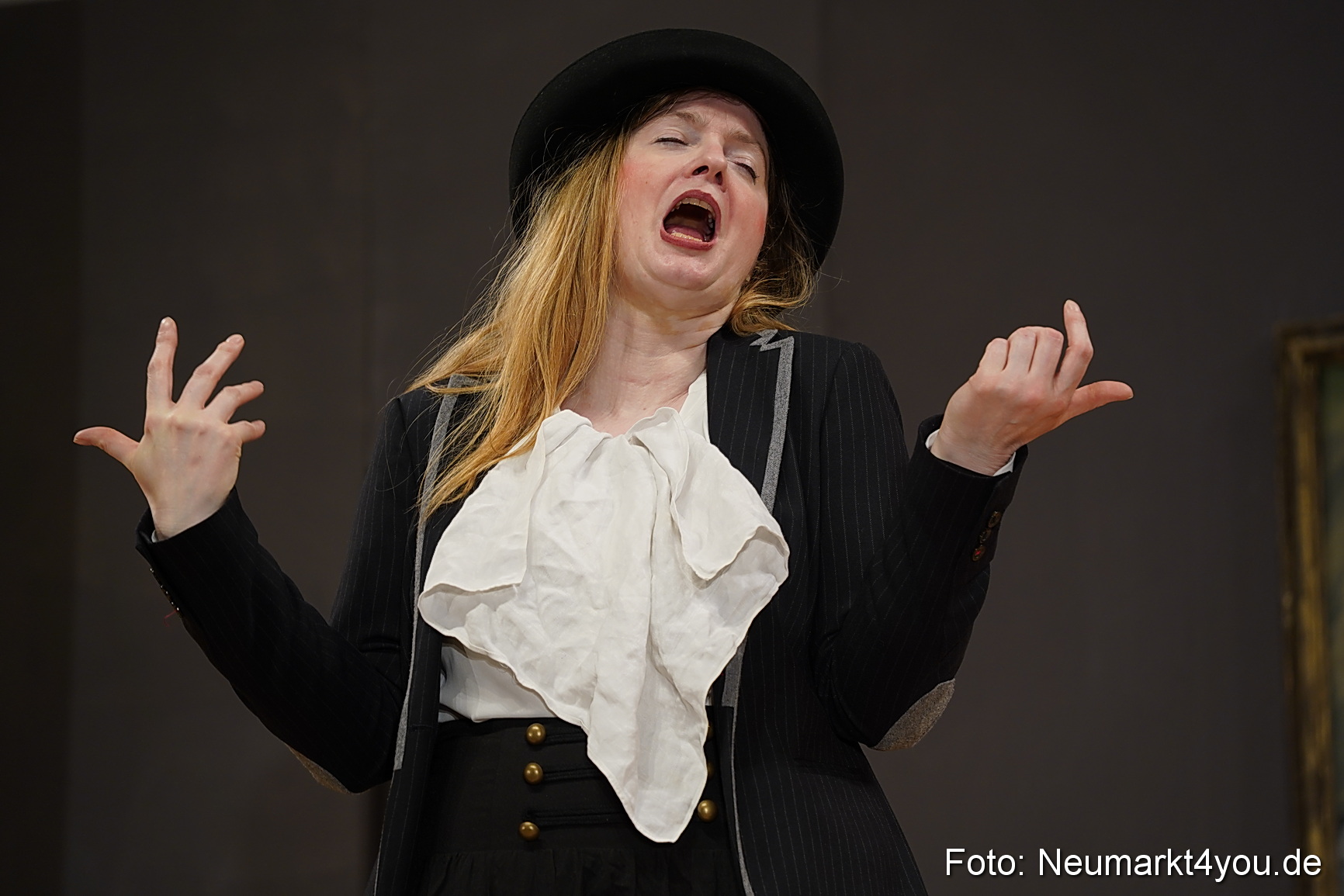 Der Florentinerhut Schloss Spiele Neumarkt 0075