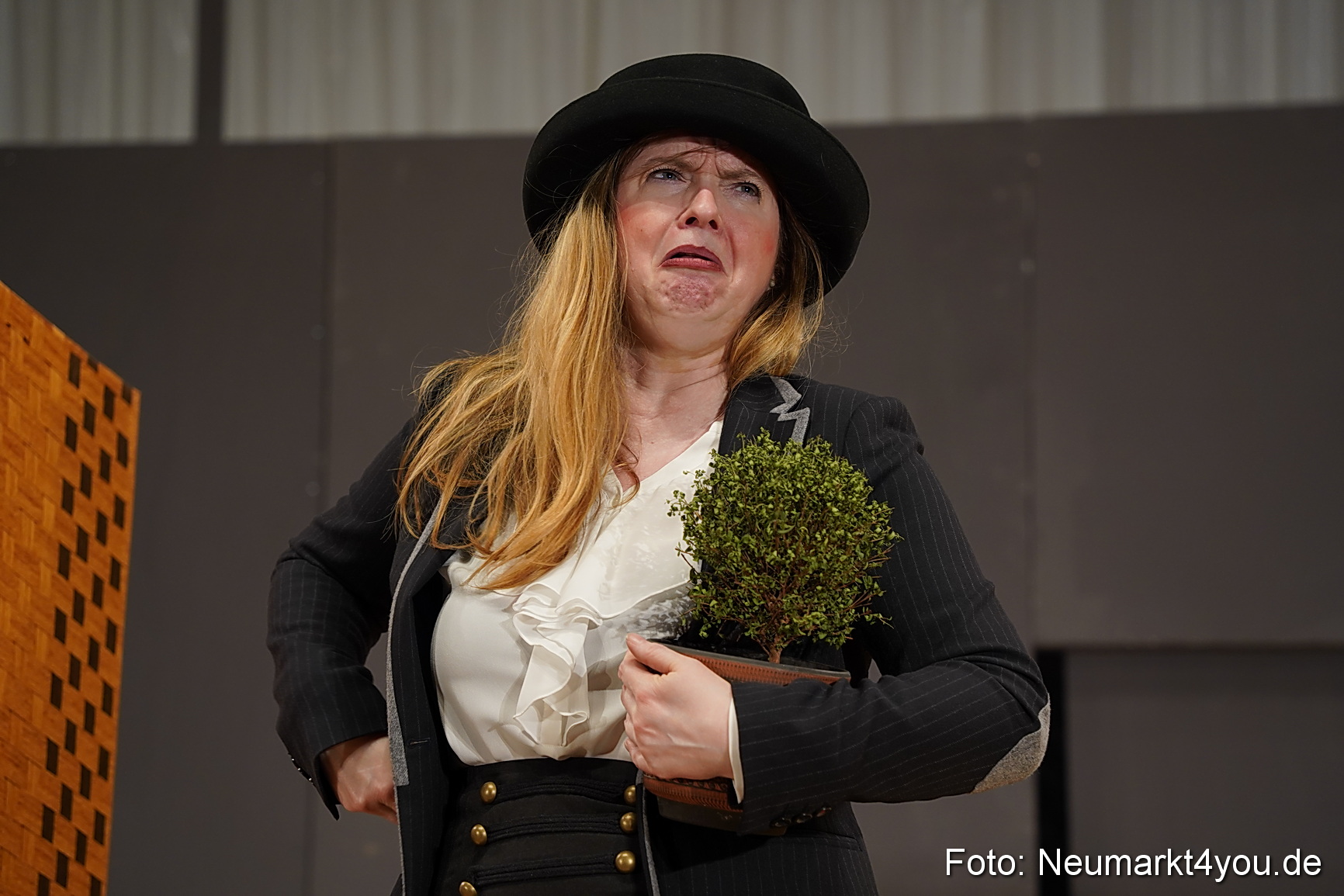 Der Florentinerhut Schloss Spiele Neumarkt 0095