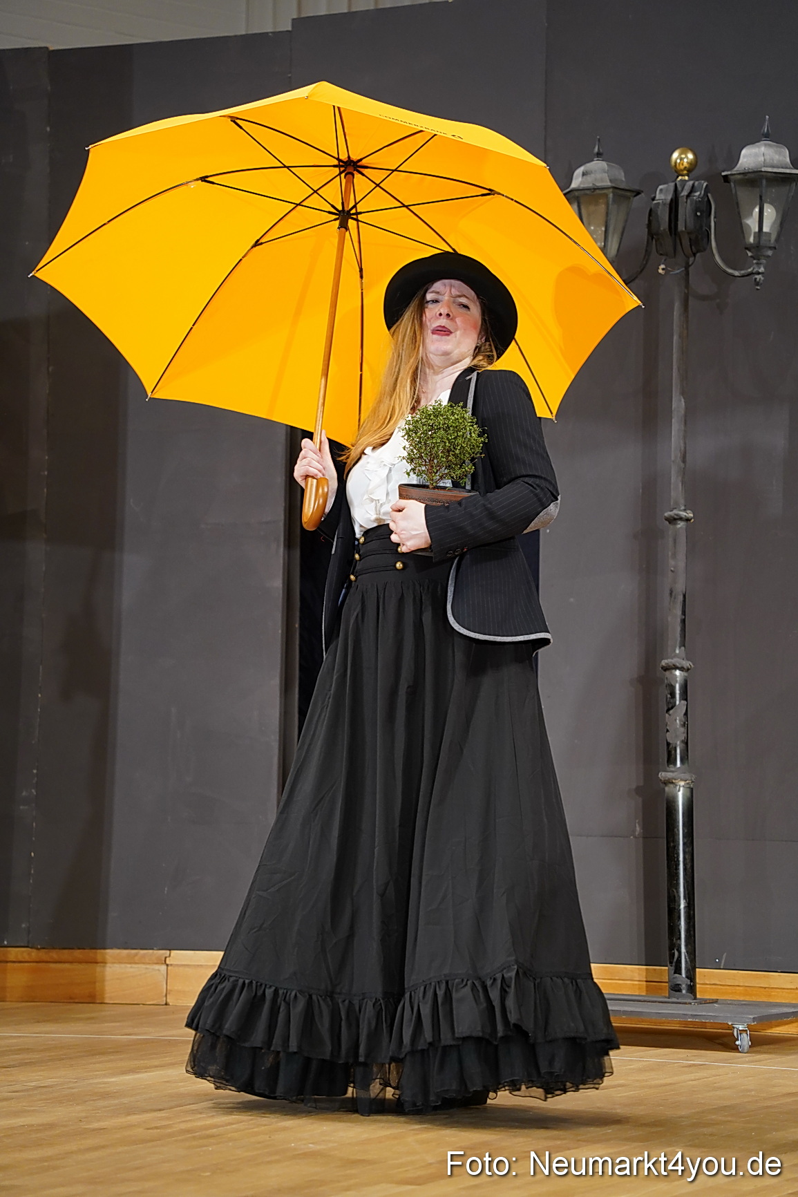 Der Florentinerhut Schloss Spiele Neumarkt 0113