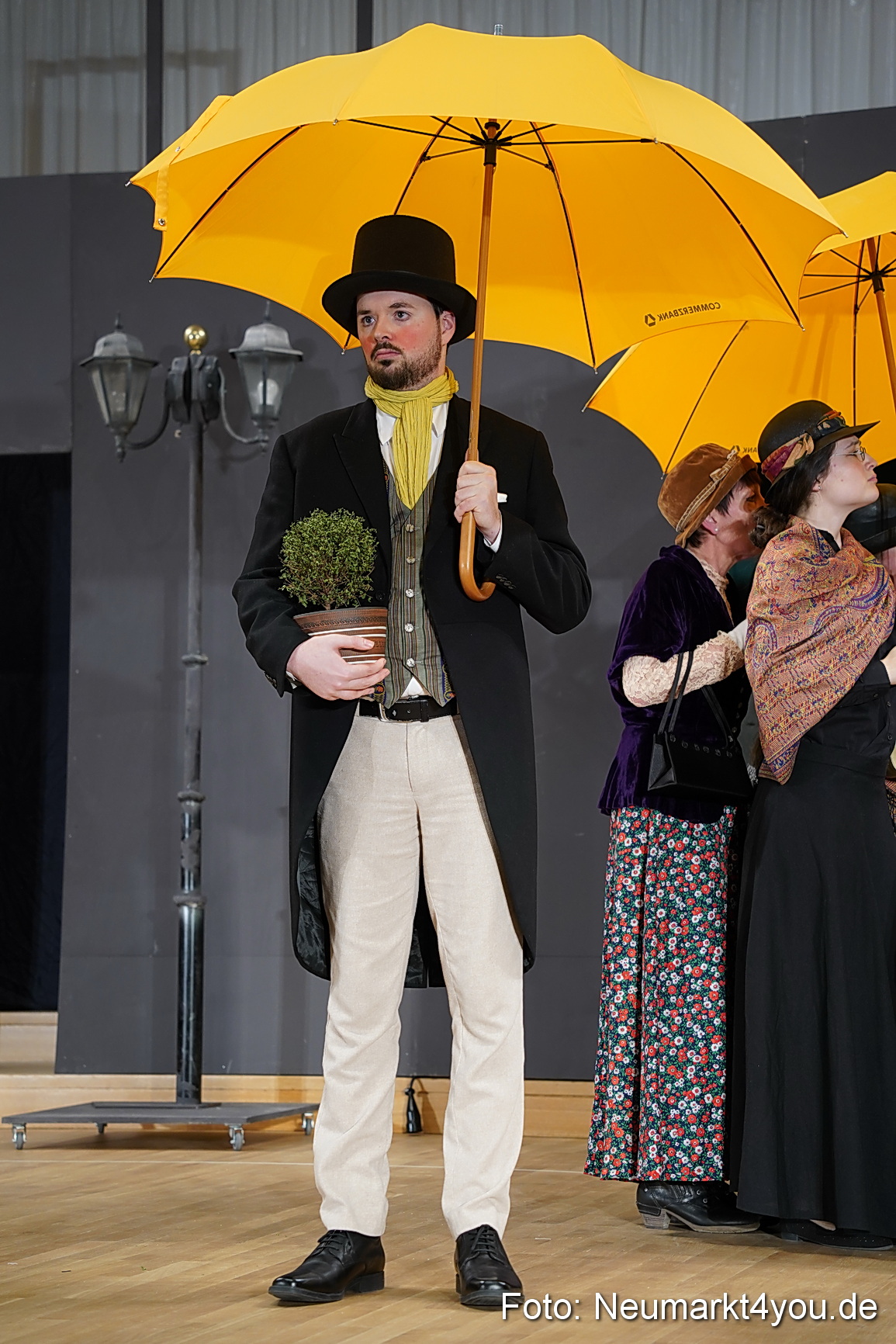 Der Florentinerhut Schloss Spiele Neumarkt 0115