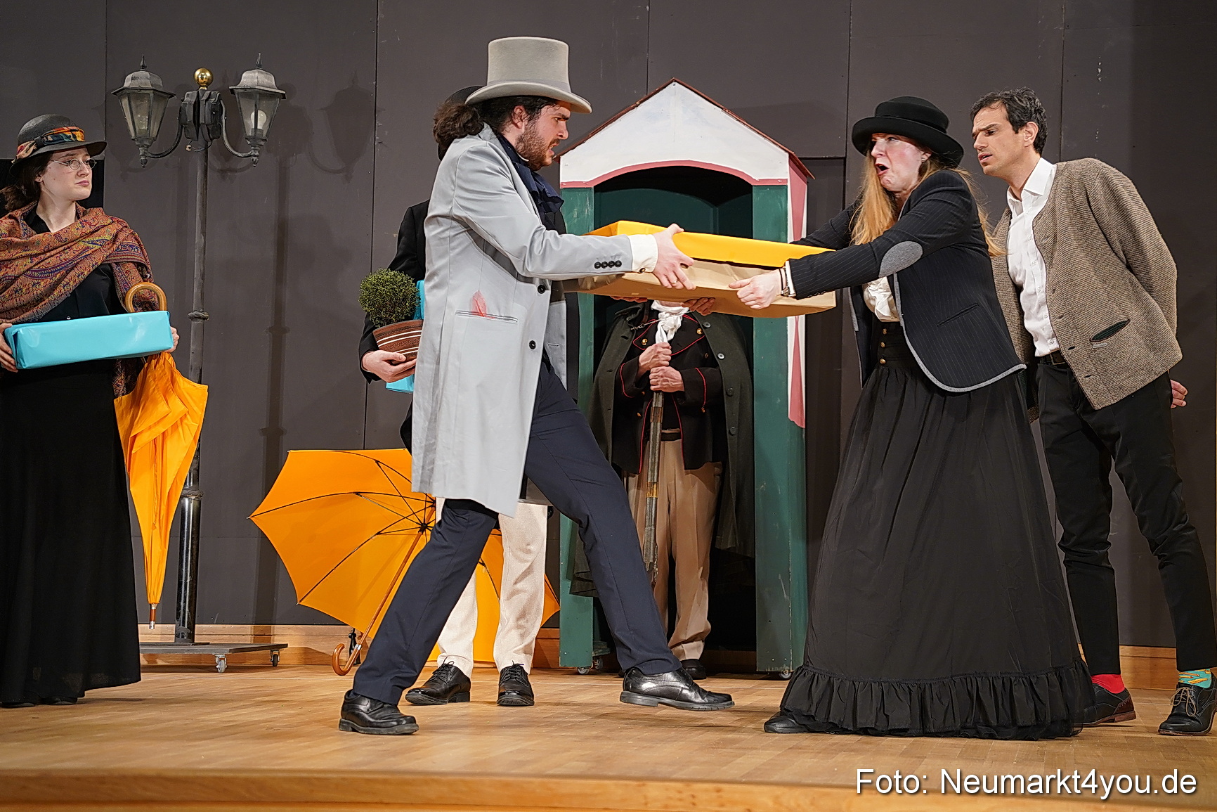 Der Florentinerhut Schloss Spiele Neumarkt 0119