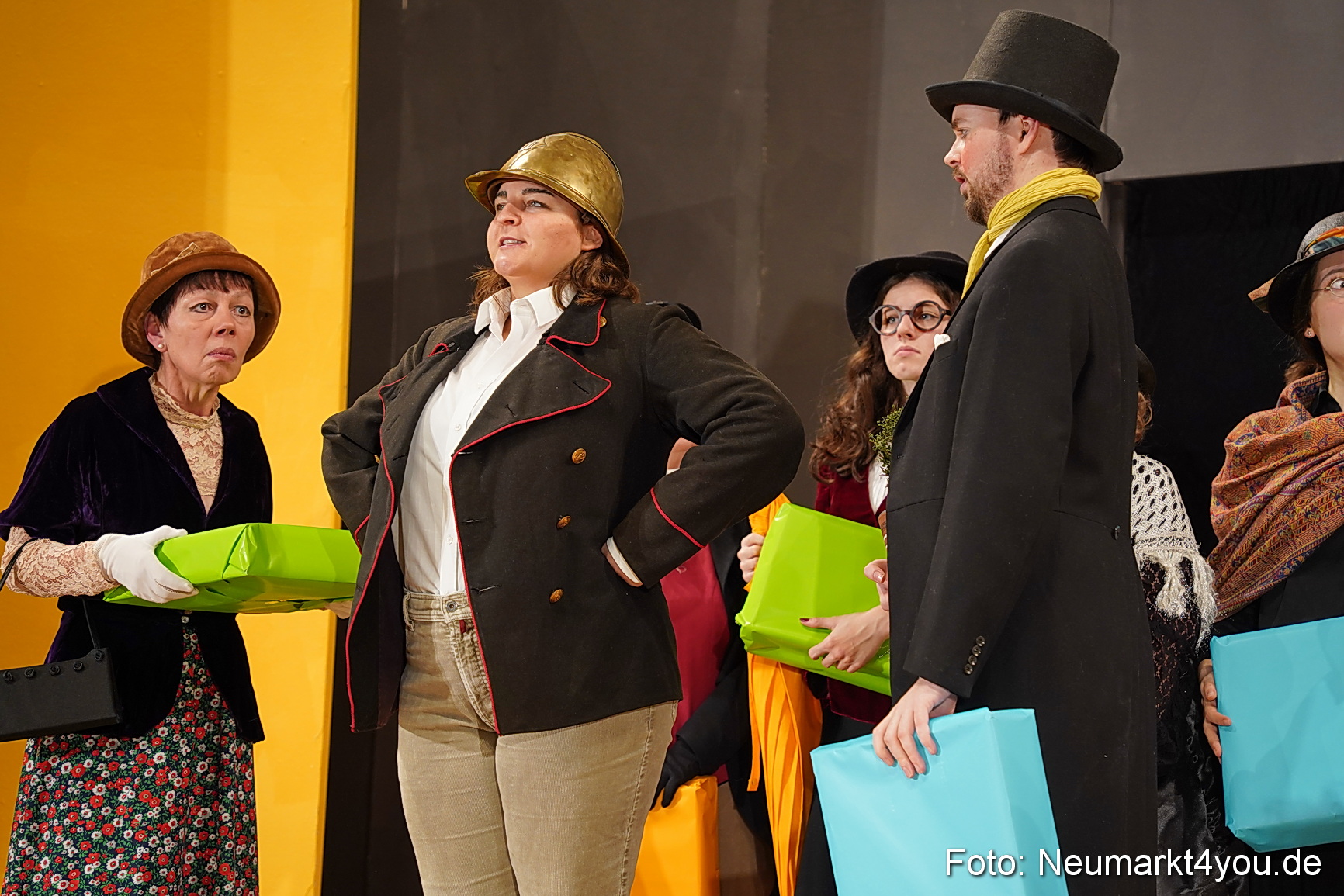 Der Florentinerhut Schloss Spiele Neumarkt 0121