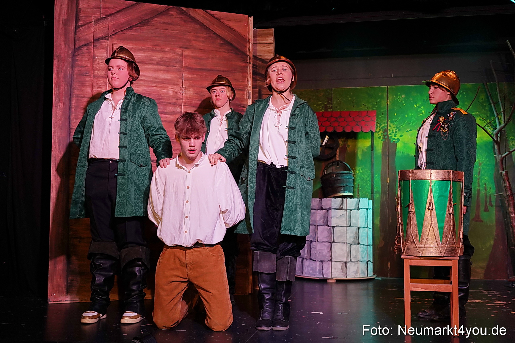 Der Teufel mit den goldenen Haaren 2024 0018