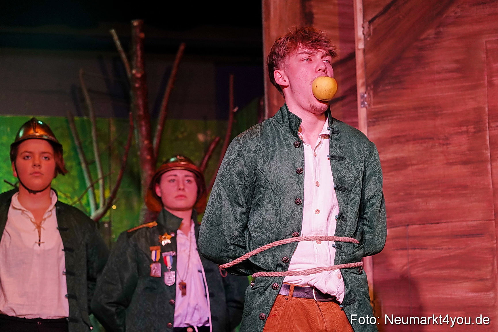 Der Teufel mit den goldenen Haaren 2024 0022