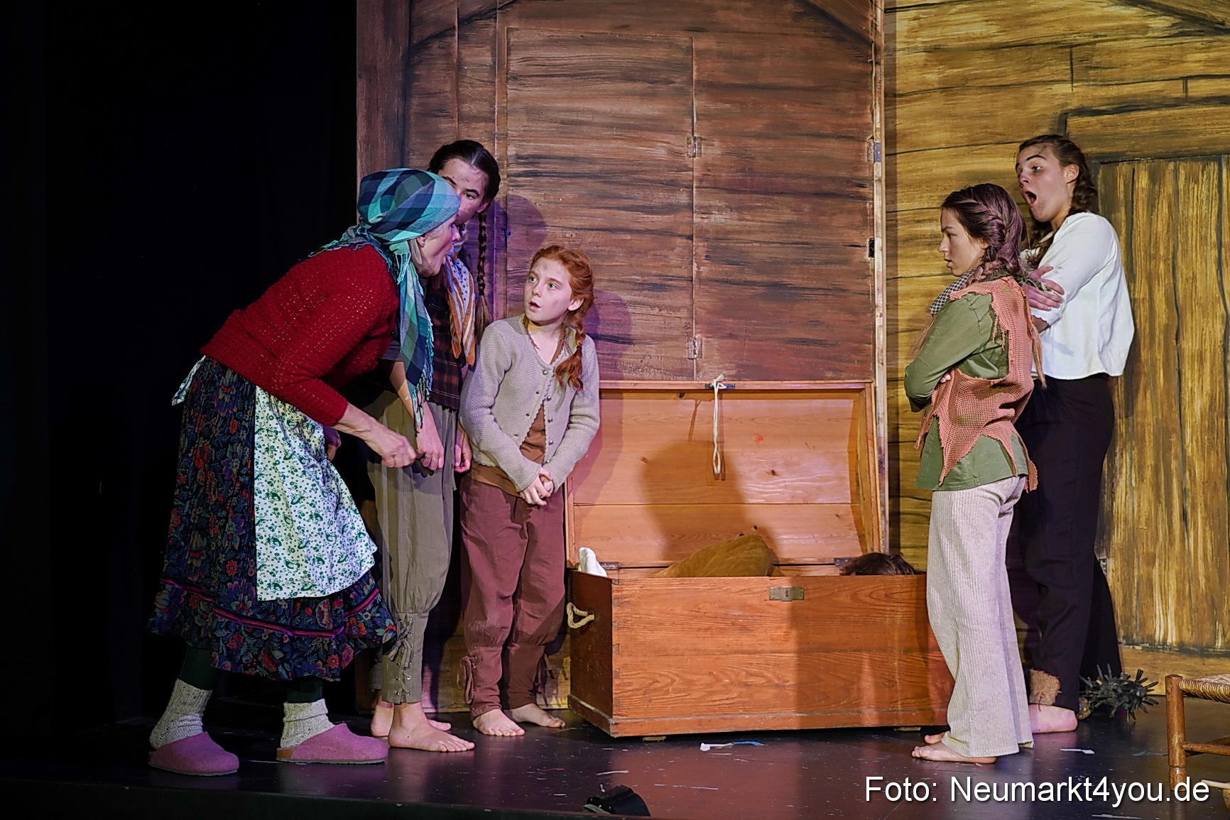 Der Teufel mit den goldenen Haaren 2024 0044