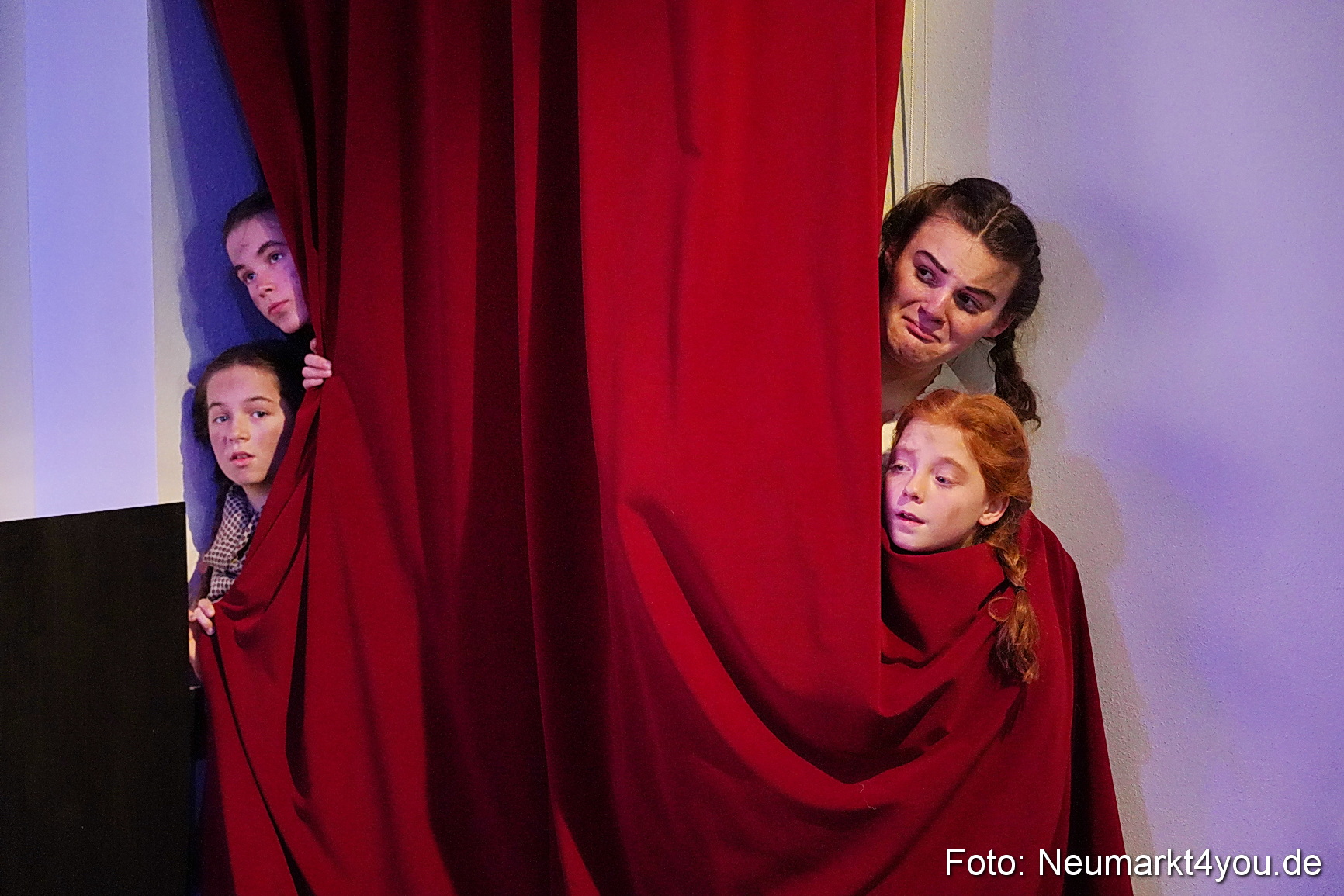 Der Teufel mit den goldenen Haaren 2024 0054