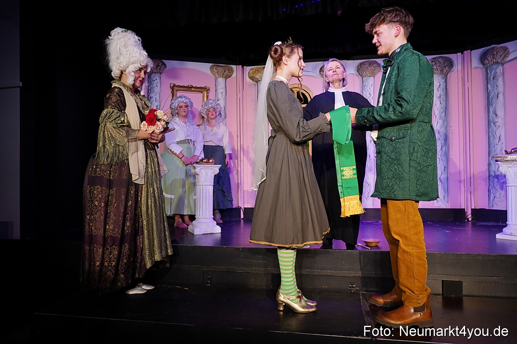 Der Teufel mit den goldenen Haaren 2024 0055