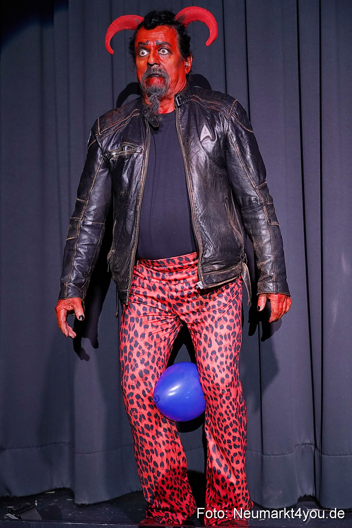 Der Teufel mit den goldenen Haaren 2024 0071