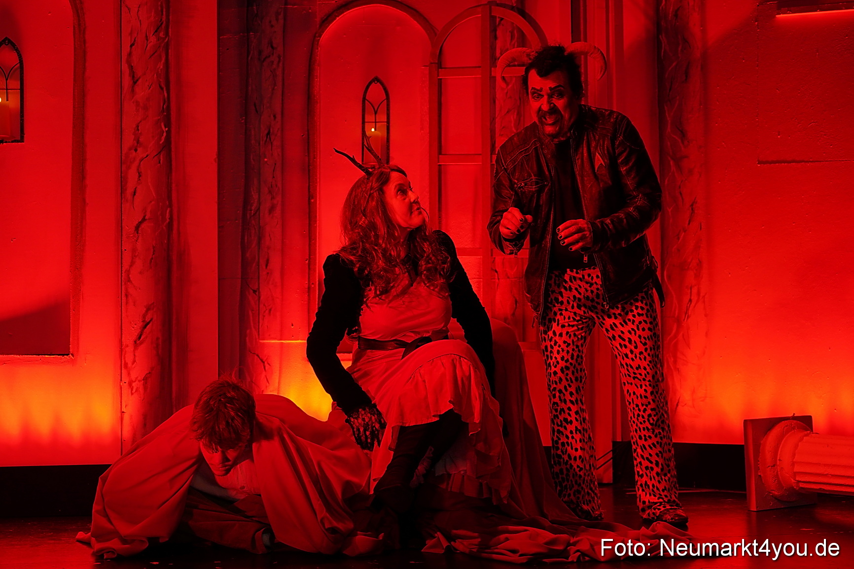 Der Teufel mit den goldenen Haaren 2024 0082