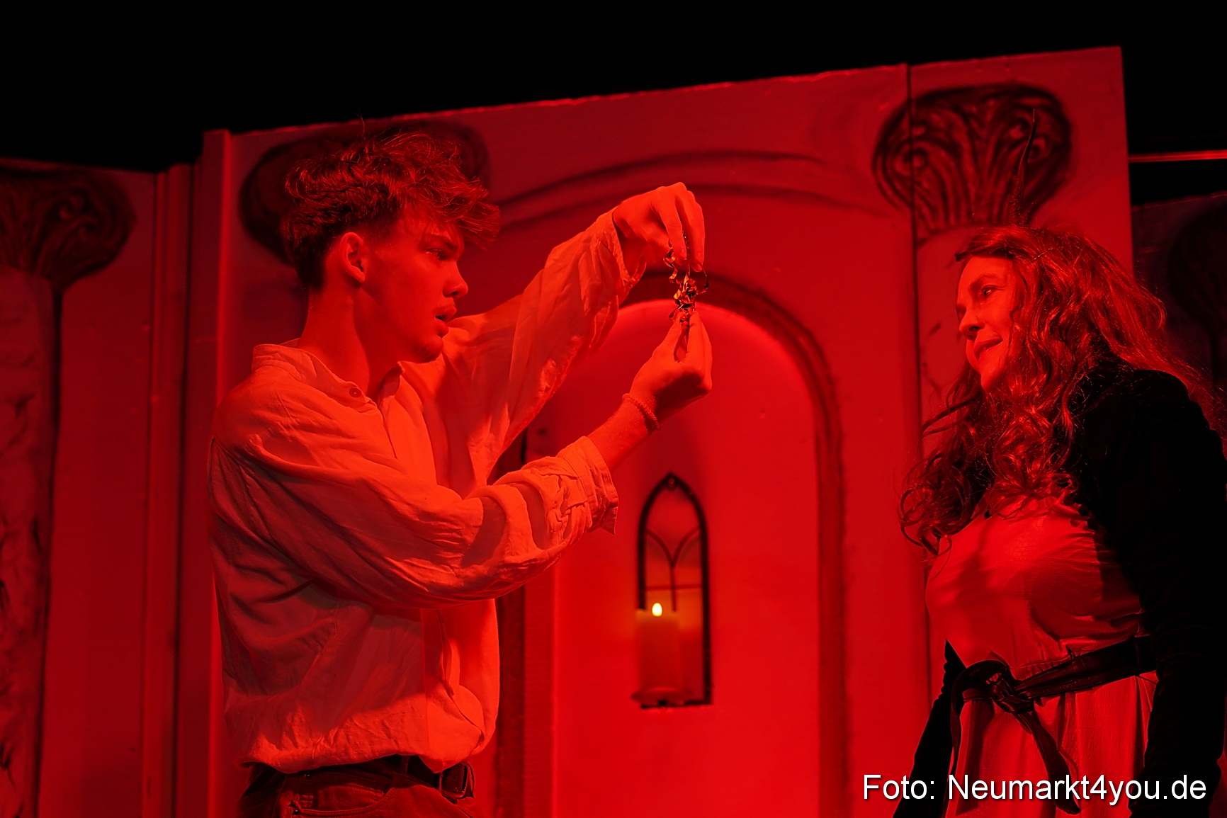 Der Teufel mit den goldenen Haaren 2024 0084