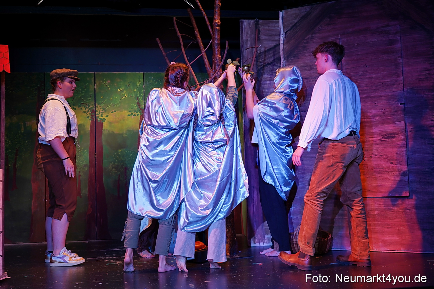 Der Teufel mit den goldenen Haaren 2024 0093