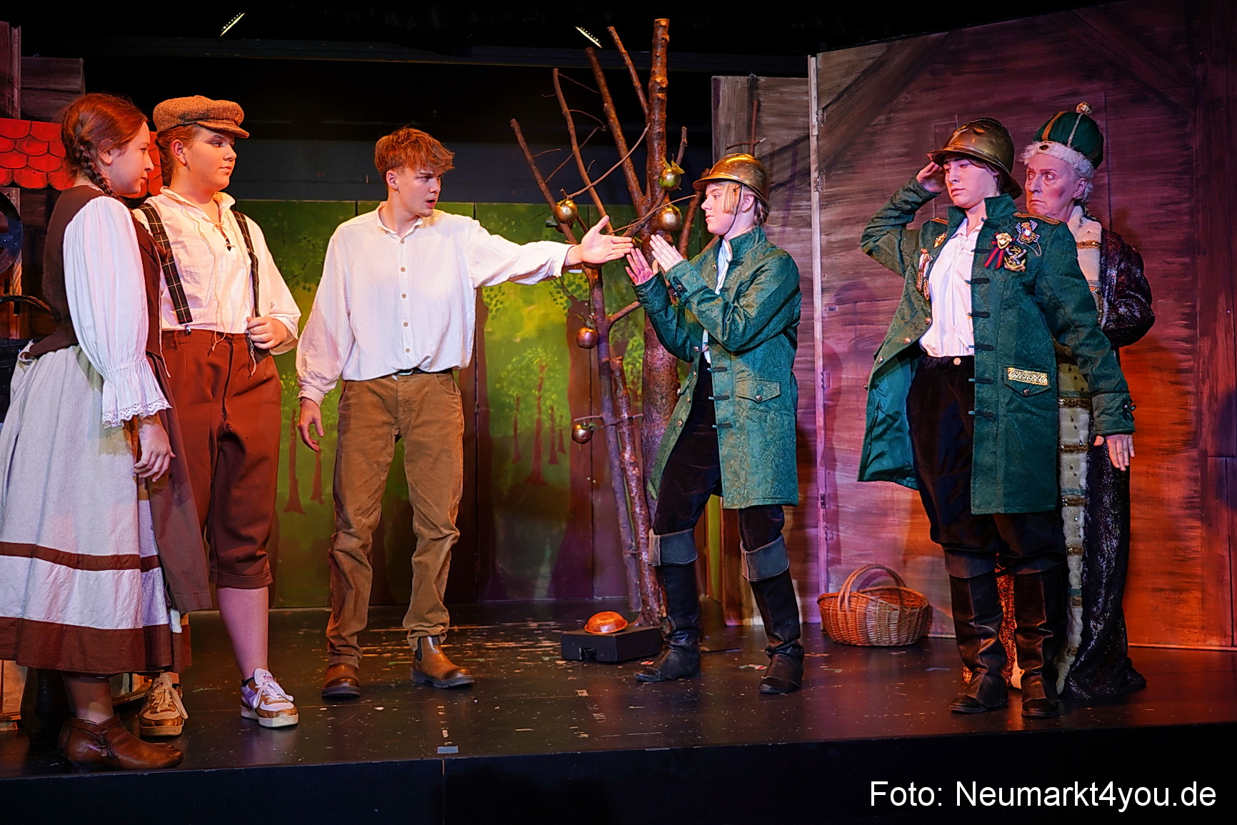 Der Teufel mit den goldenen Haaren 2024 0095