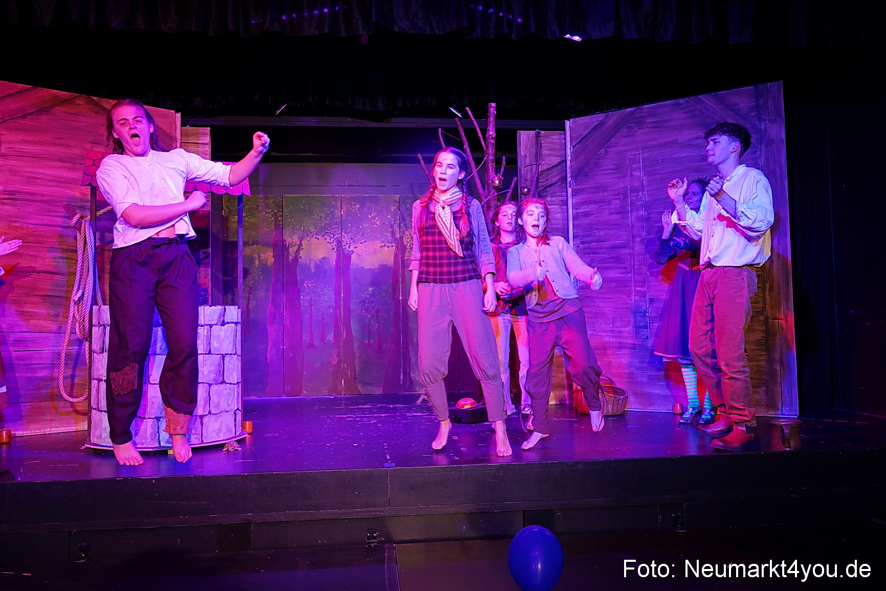 Der Teufel mit den goldenen Haaren 2024 0101