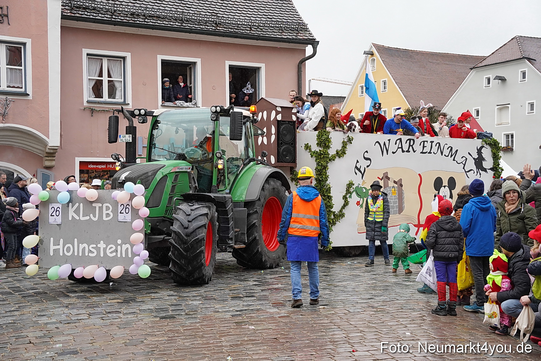 Faschingsumzug Berching 2024 0380