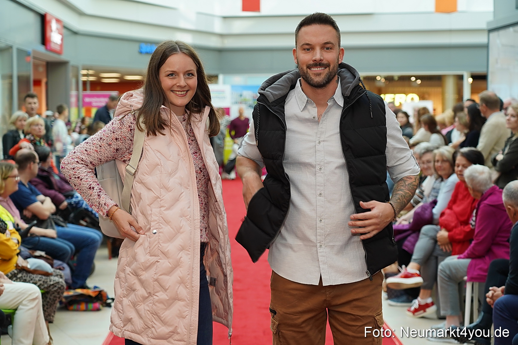 Herbstmodenschau NeuerMarkt 2024 0004