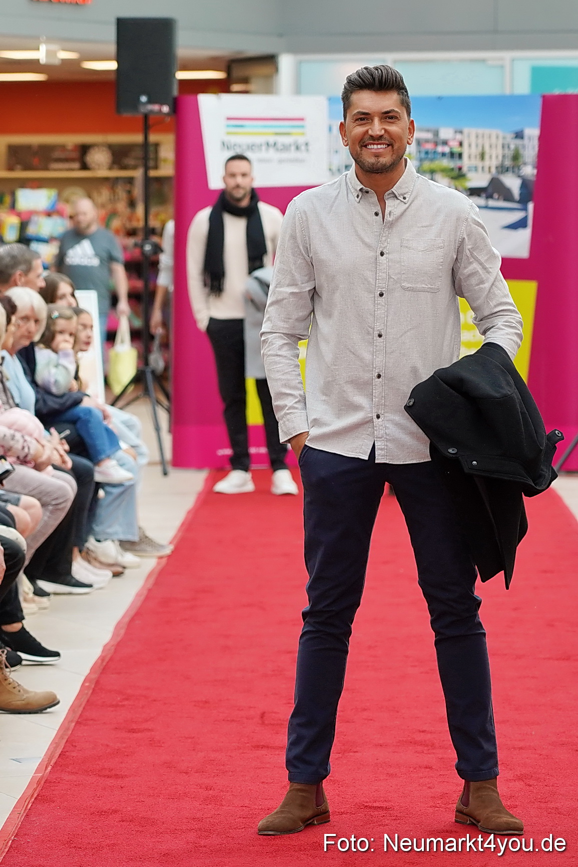 Herbstmodenschau NeuerMarkt 2024 0030