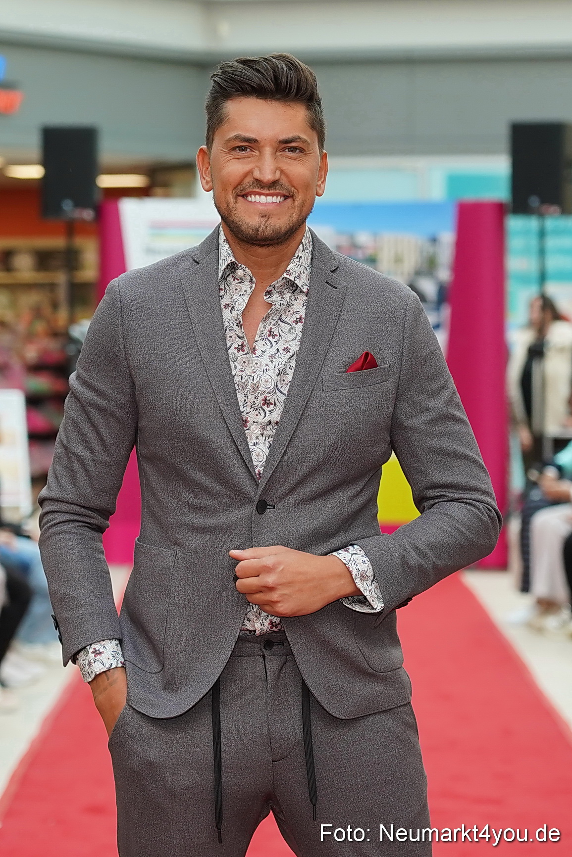 Herbstmodenschau NeuerMarkt 2024 0126