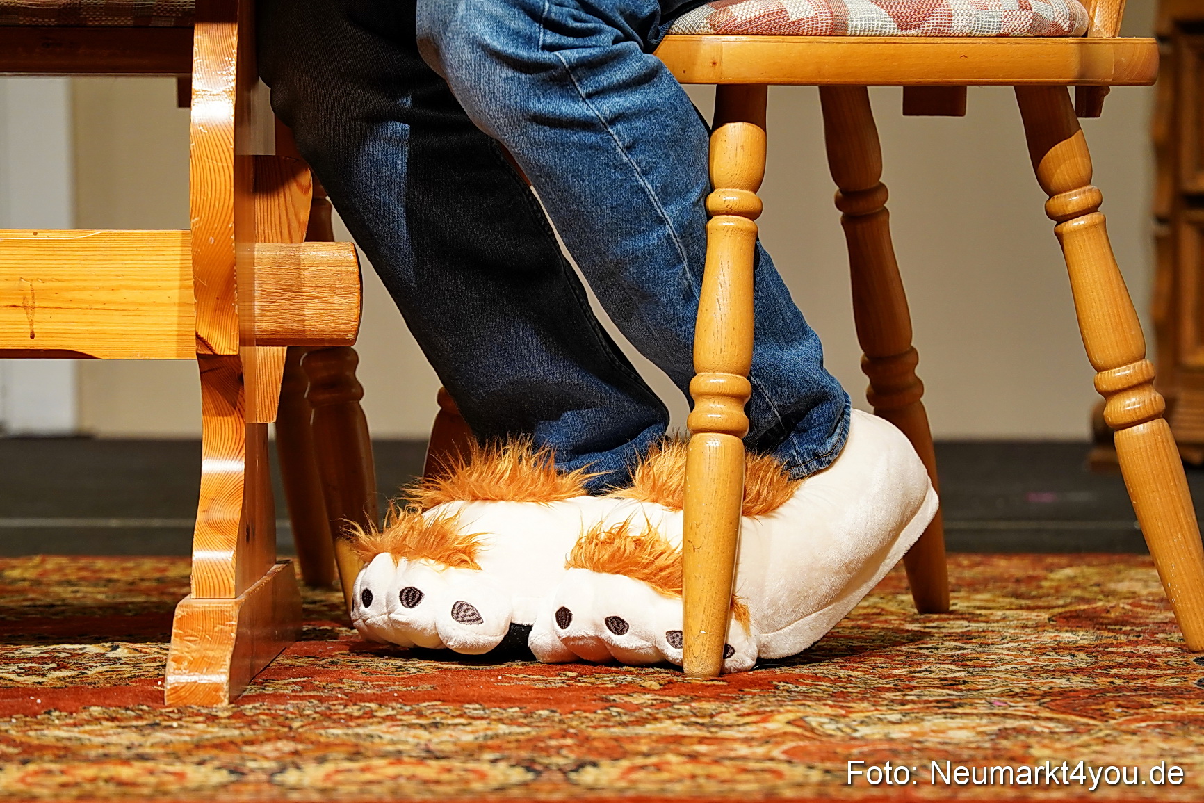 Leberkaes und rote Strapse 2024 0019