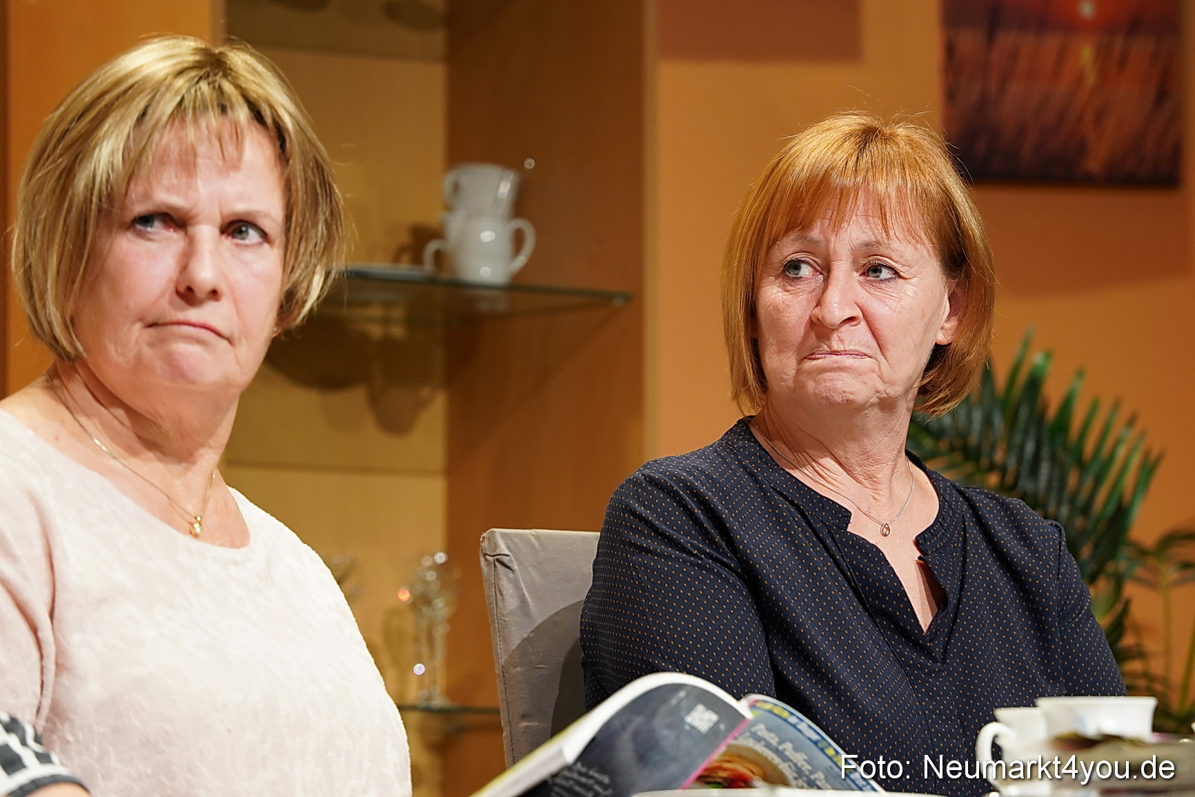 Leberkaes und rote Strapse 2024 0023