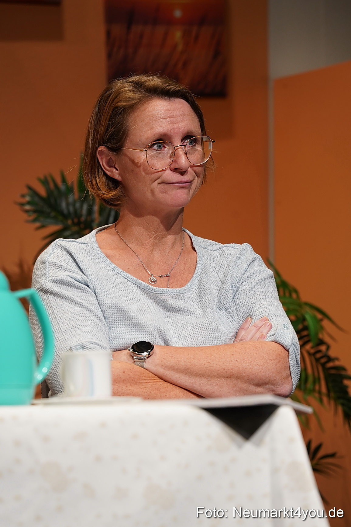 Leberkaes und rote Strapse 2024 0024