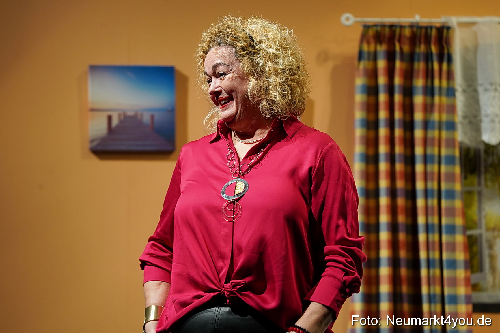 Leberkaes und rote Strapse 2024 0032