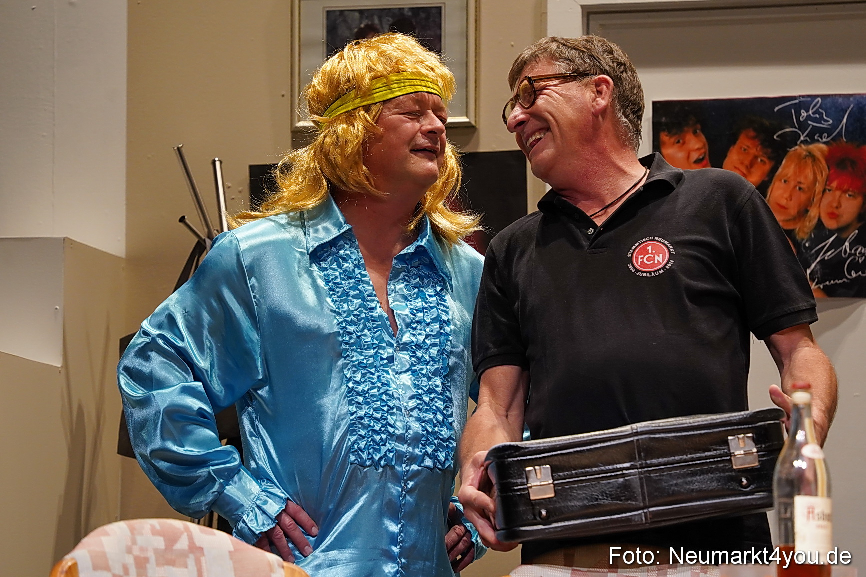 Leberkaes und rote Strapse 2024 0061