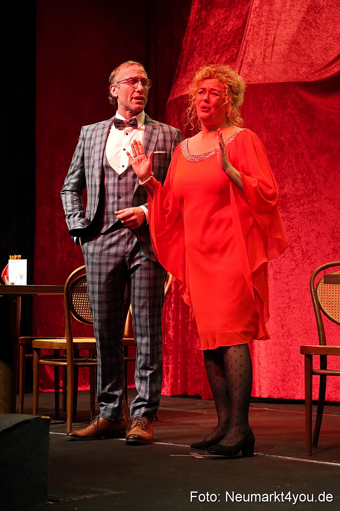 Leberkaes und rote Strapse 2024 0081