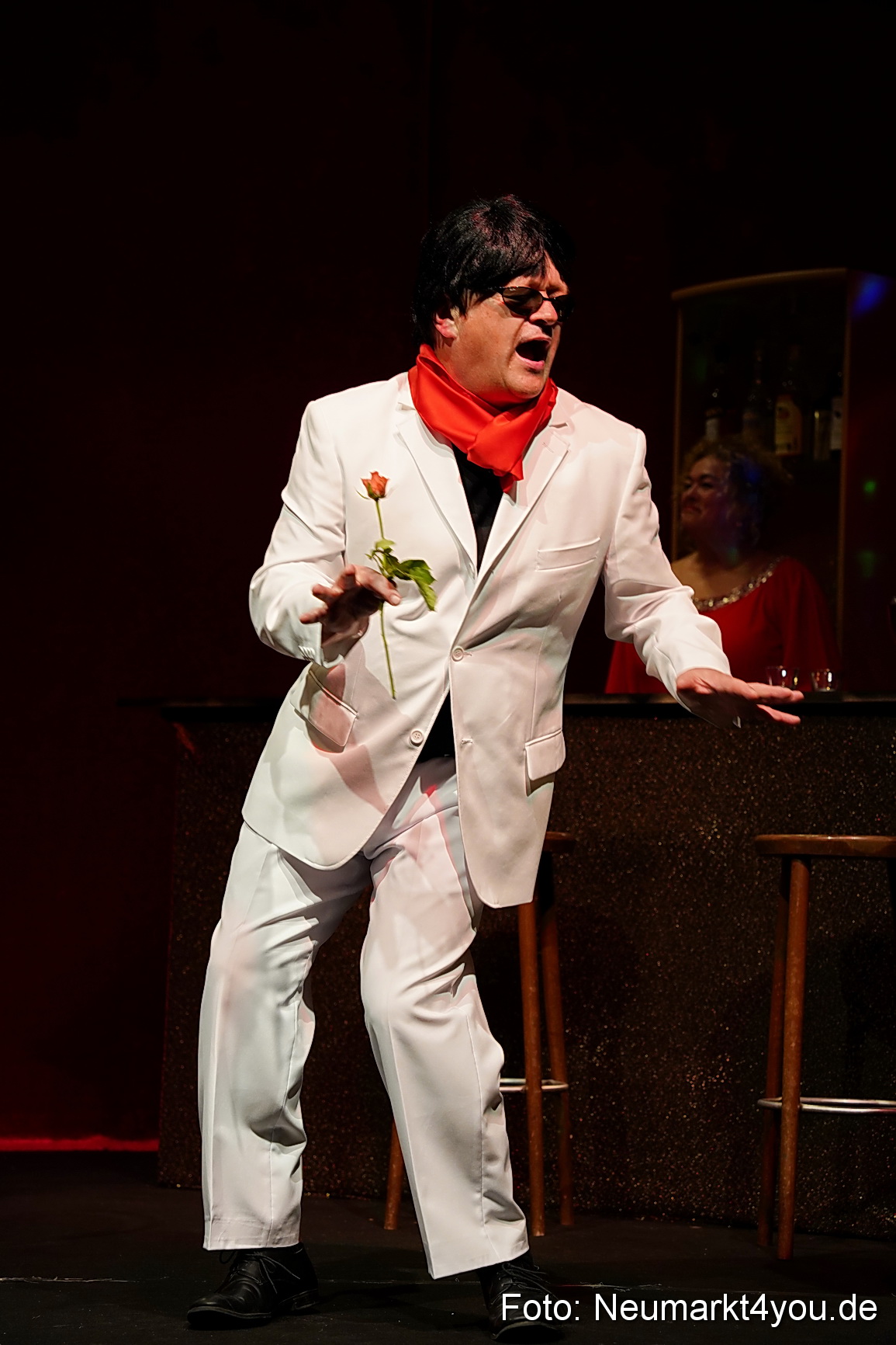 Leberkaes und rote Strapse 2024 0086