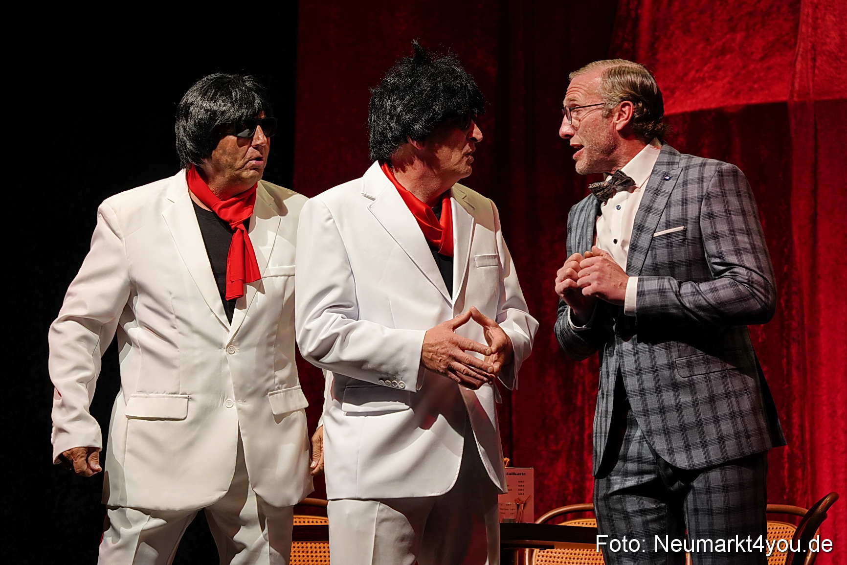 Leberkaes und rote Strapse 2024 0087