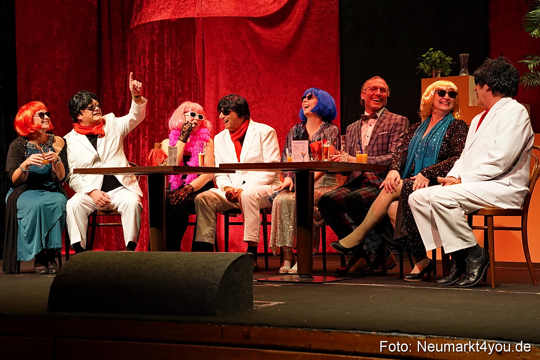 Leberkaes und rote Strapse 2024 0102